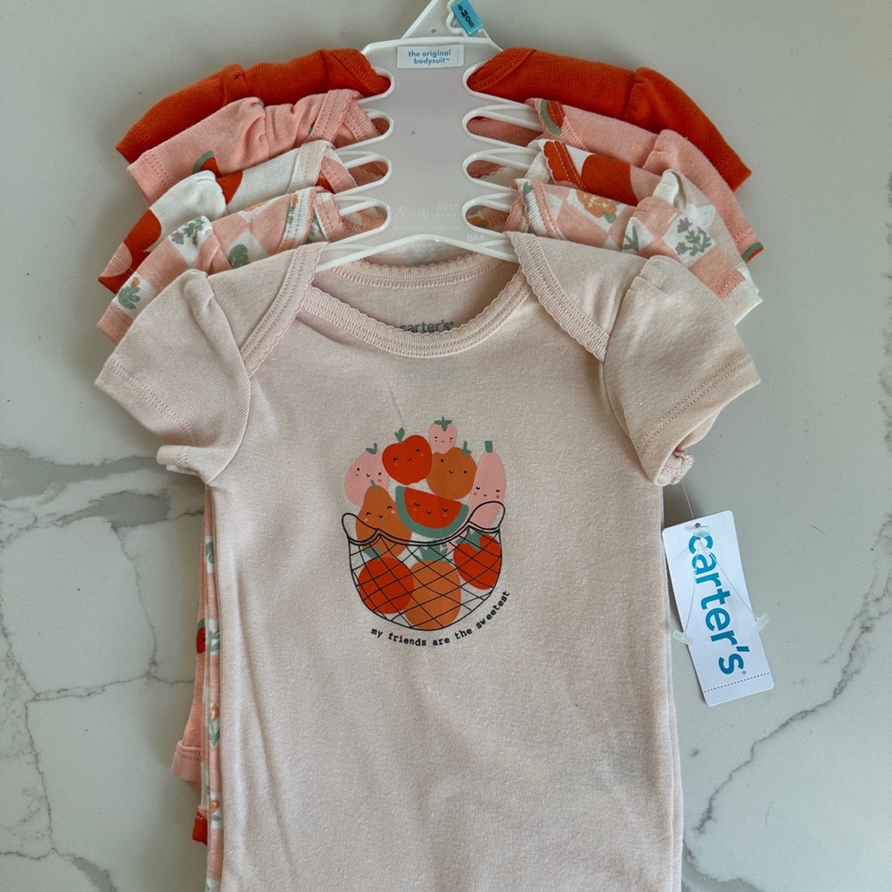 NWT 5-pack Carter’s onesies